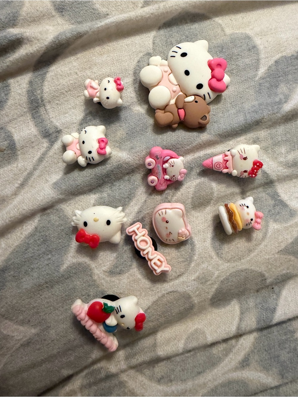 Jibbitz Hello Kitty Pink White Red Assorted Croc Shoe Charms
